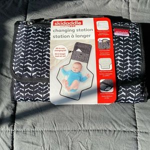 Skidaddle changing station